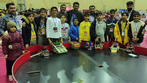 درخشش دانش آموزان هرمزگانی در دهمین المپیاد مهارت رباتیک آزاد و ربوتکس ایران